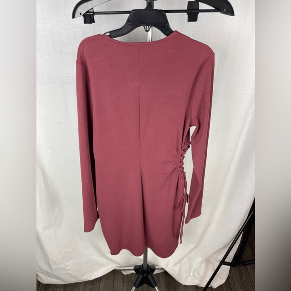 Socialite Side Cutout Red Long Sleeve Dress Size Large NWT - Picture 10 of 11